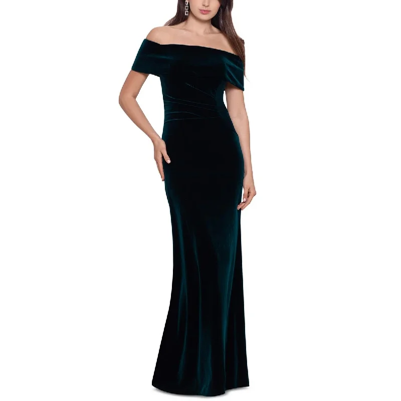 Xscape Womens Velvet Ruched Evening Dress